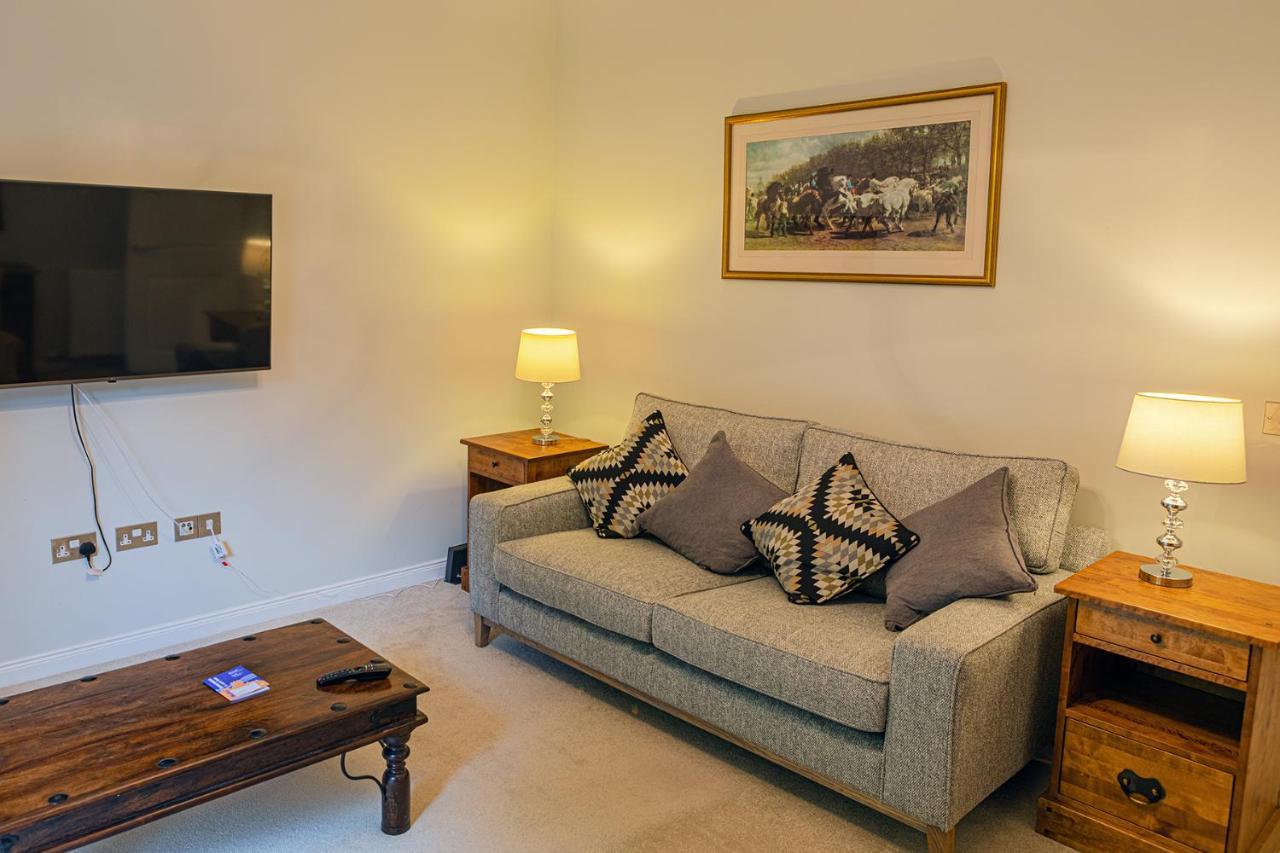 Apartment Hedgefield House - Serene Floor Flat *